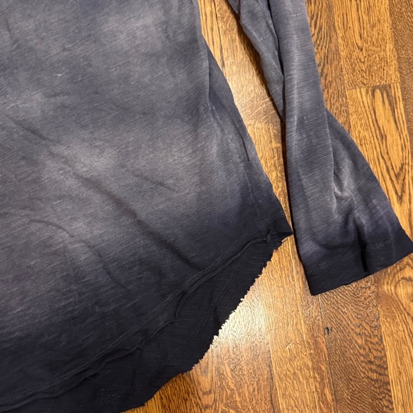 Wilt Women’s Grey V Neck Size Large - Picture 2 of 5